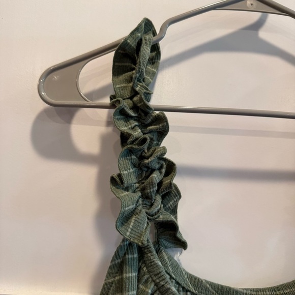 Time and Tru Olive Striped Tank Top - Picture 5 of 6